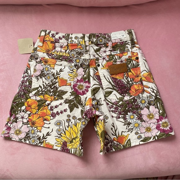 Anthropologie x Wrangler Floral Shorts Cowboy High Rise 5.5 In Retro Wanderer 25 - Picture 11 of 14